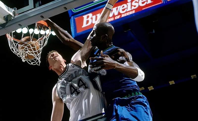  NBA个人奖项投票统计：数据拆解历史级球员的统治力逻辑 体育新闻 NBA个人奖项投票统计：数据拆解历史级球员的统治力逻辑 体育新闻 NBA个人奖项投票统计：数据拆解历史级球员的统治力逻辑 体育新闻