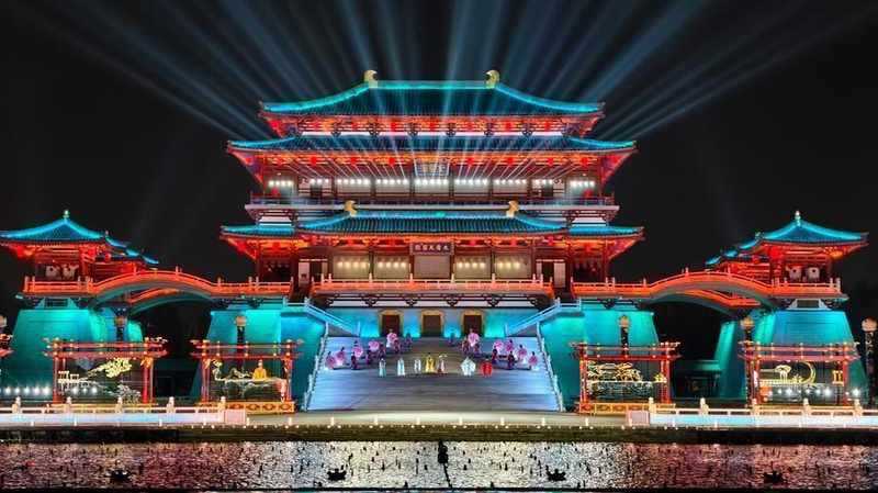 从“花海打卡”到“沉浸消费”:三秦文旅春日经济的技术驱动与模式创新 新闻 从“花海打卡”到“沉浸消费”:三秦文旅春日经济的技术驱动与模式创新 新闻